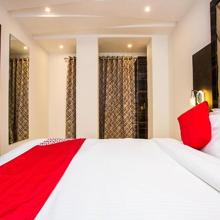 מומביי Oyo 37559 Hotel Al Haram מראה חיצוני תמונה