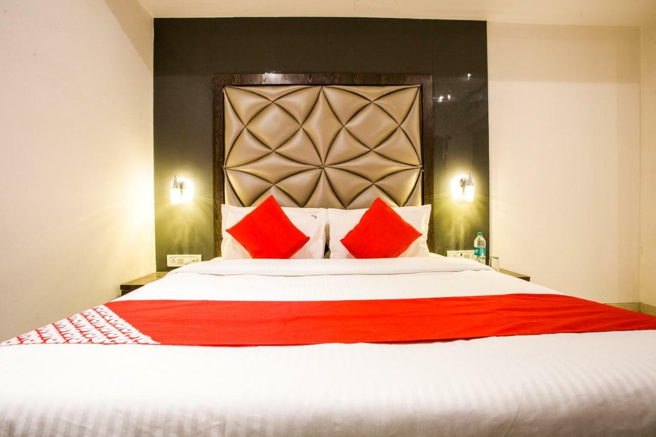 מומביי Oyo 37559 Hotel Al Haram מראה חיצוני תמונה