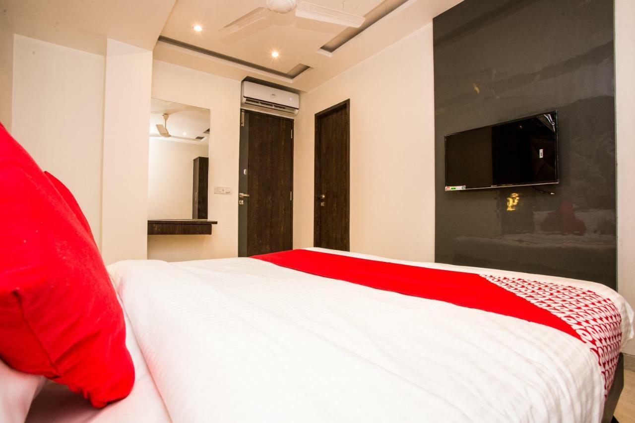 מומביי Oyo 37559 Hotel Al Haram מראה חיצוני תמונה