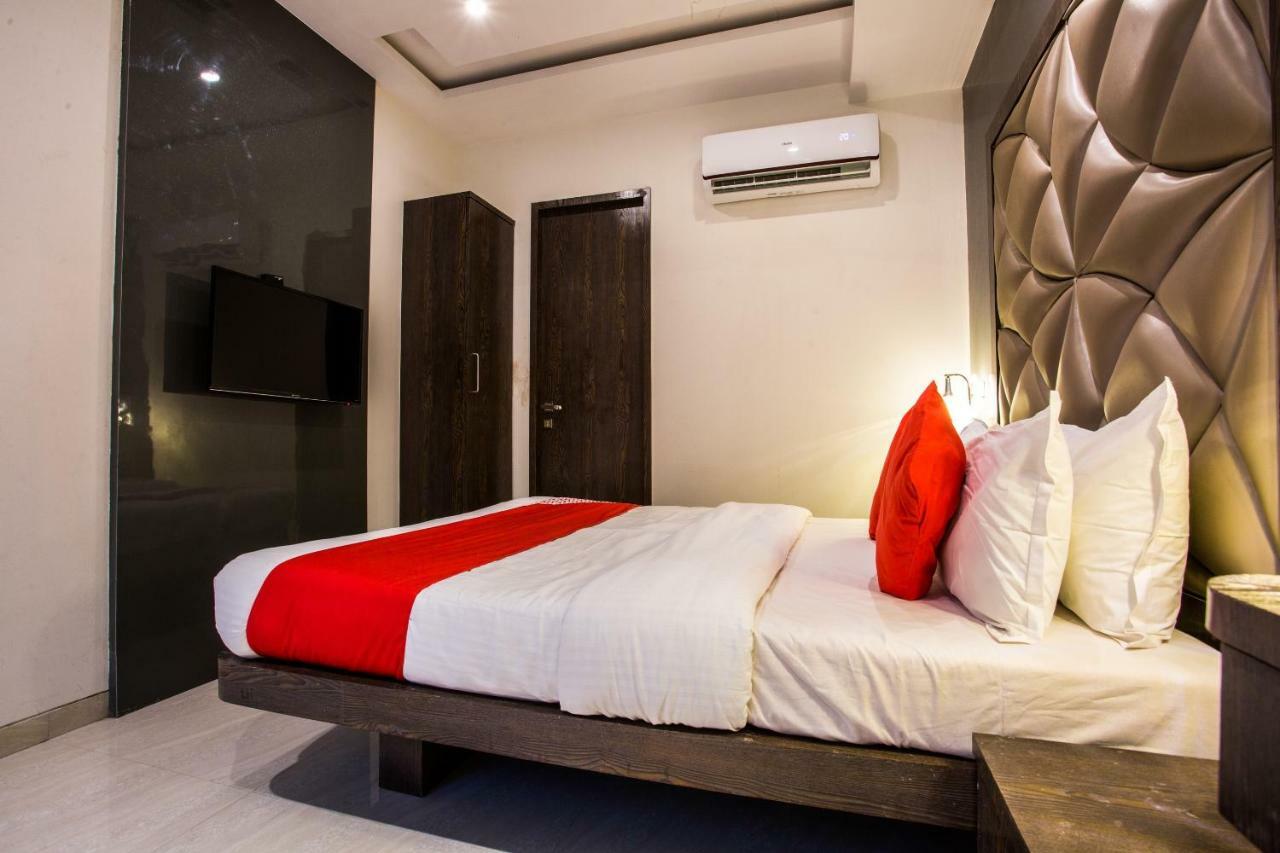 מומביי Oyo 37559 Hotel Al Haram מראה חיצוני תמונה
