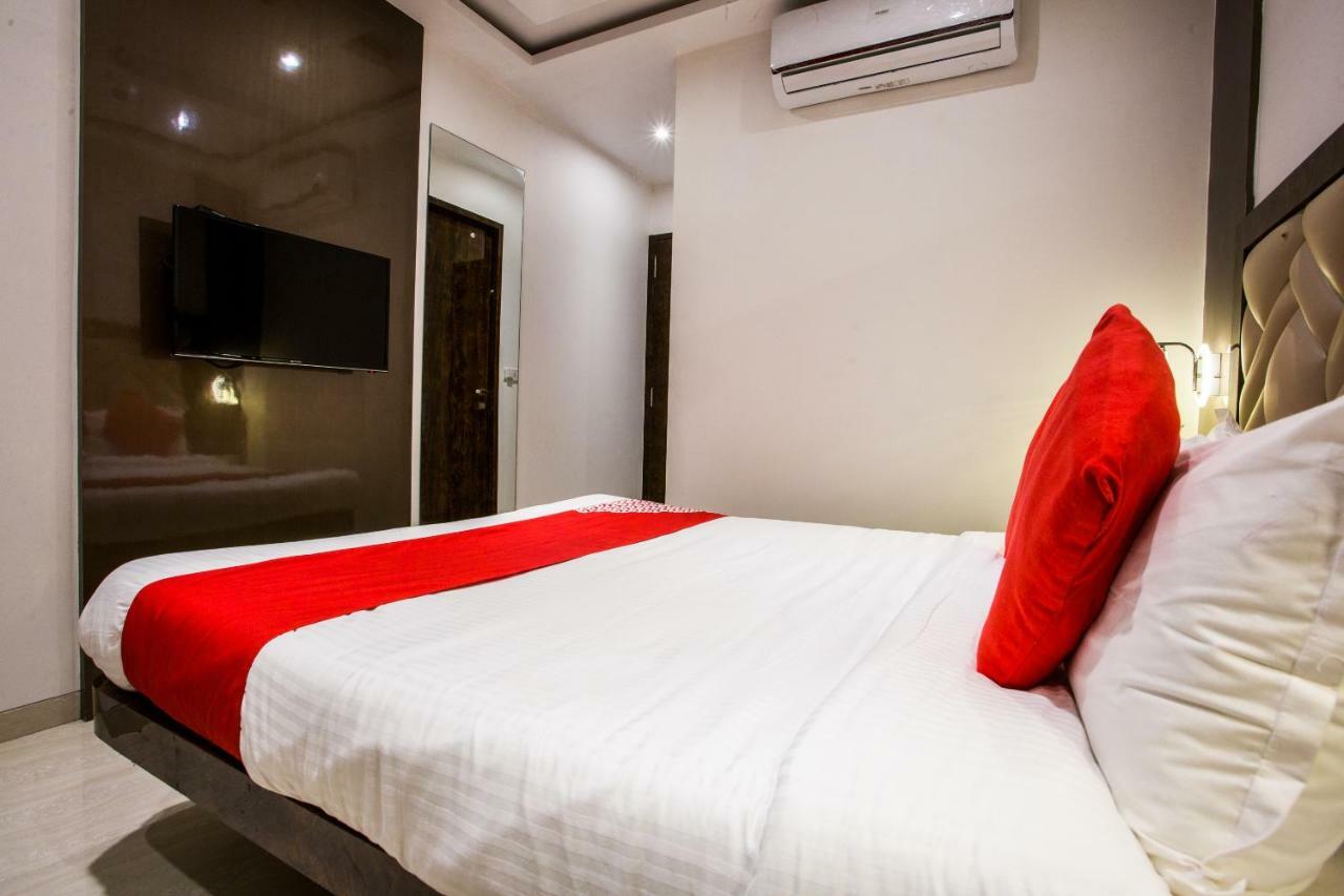 מומביי Oyo 37559 Hotel Al Haram מראה חיצוני תמונה