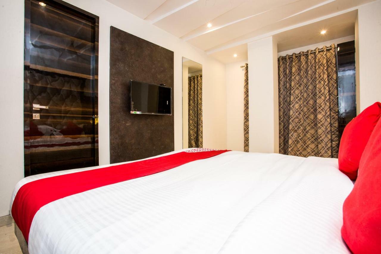מומביי Oyo 37559 Hotel Al Haram מראה חיצוני תמונה