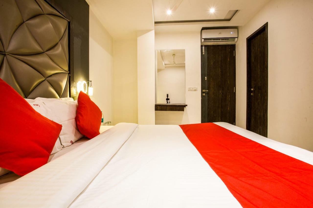 מומביי Oyo 37559 Hotel Al Haram מראה חיצוני תמונה