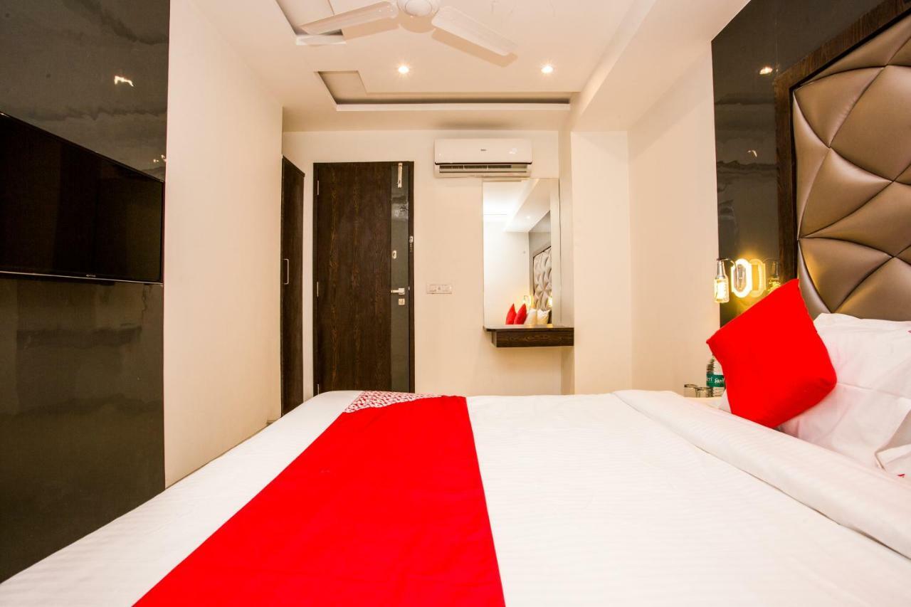 מומביי Oyo 37559 Hotel Al Haram מראה חיצוני תמונה