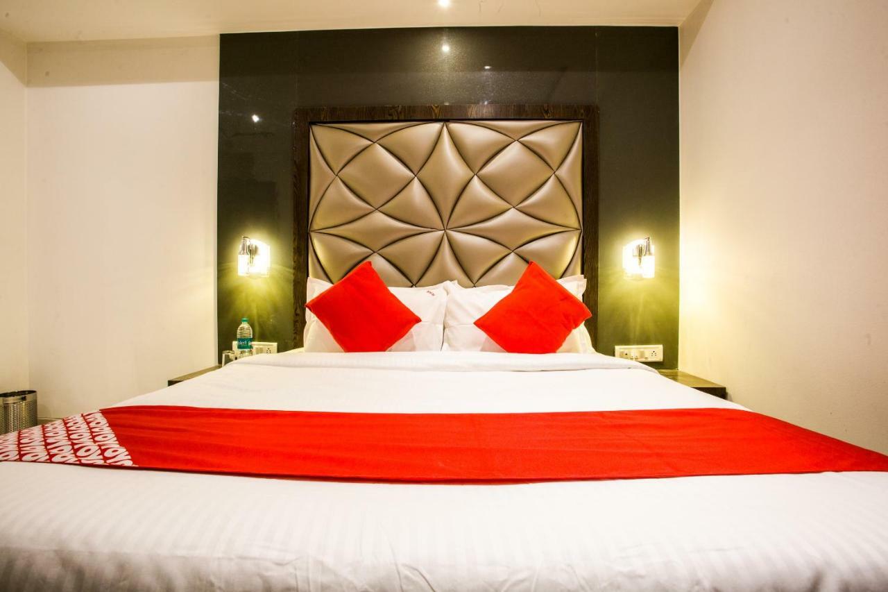 מומביי Oyo 37559 Hotel Al Haram מראה חיצוני תמונה
