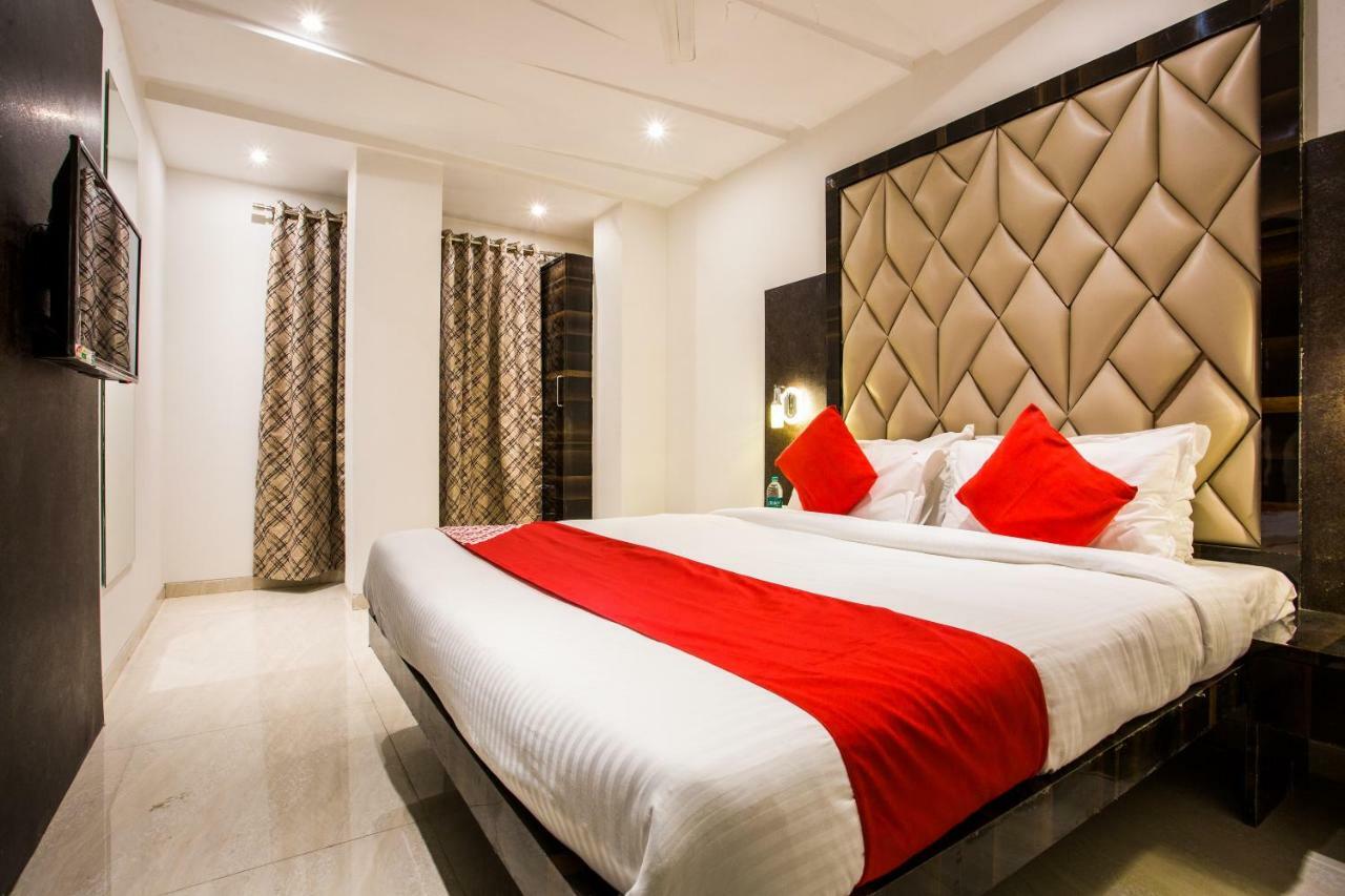 מומביי Oyo 37559 Hotel Al Haram מראה חיצוני תמונה